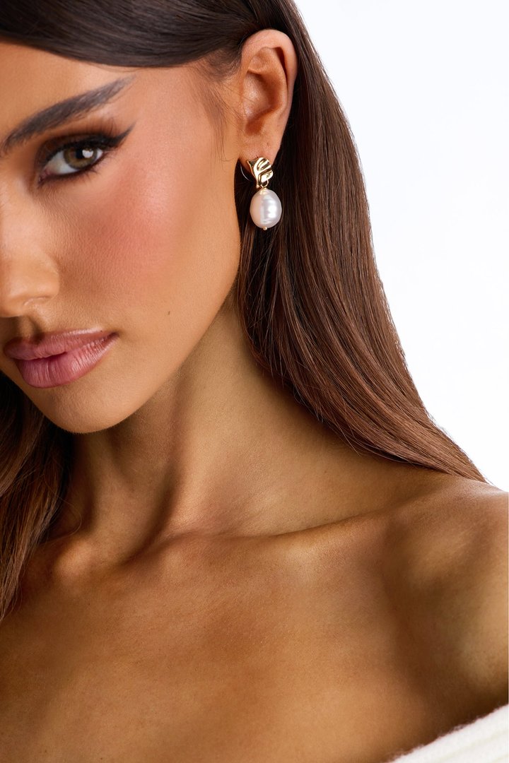 Sunny Pearl Drop Earrings - Gold
