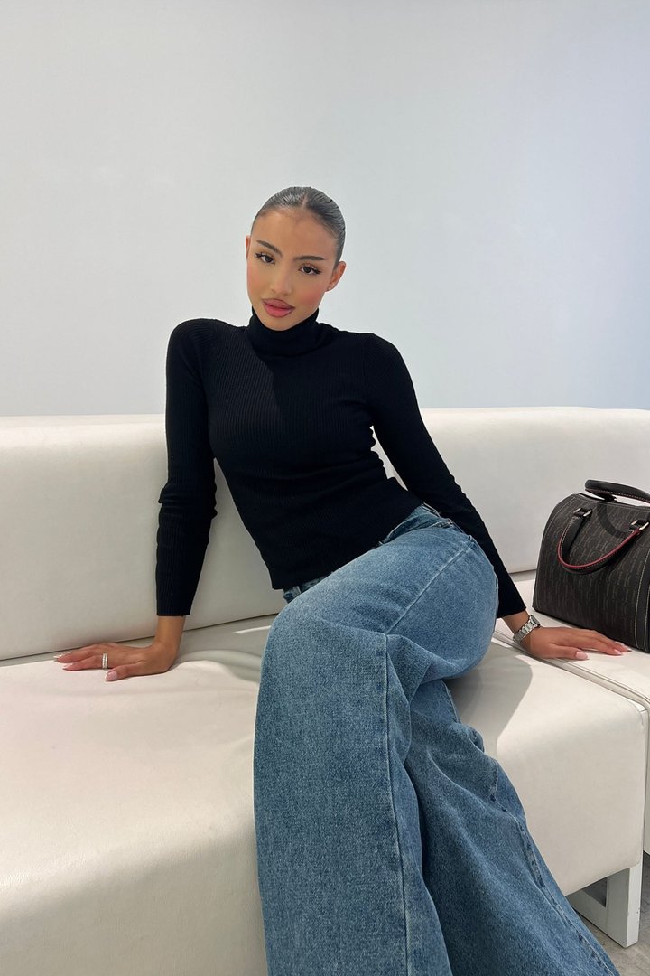 Tara Turtle Neck Sweater - Black
