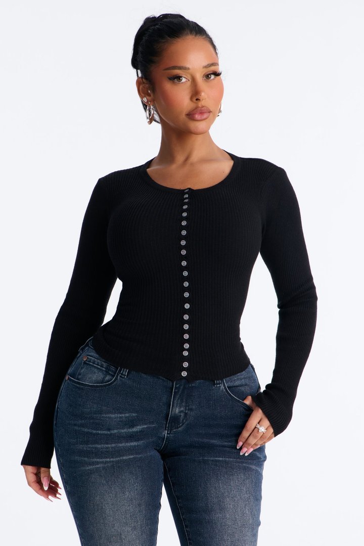 Fall Kiss Fitted Cardigan Sweater - Black