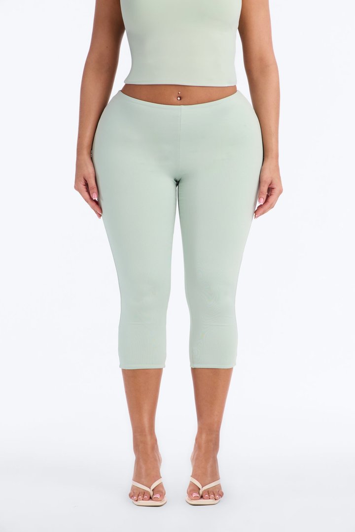 Contour Double Lined Capri Pant - Mint
