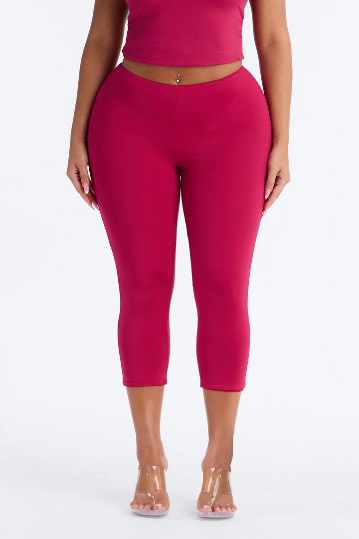 Contour Double Lined Capri Pant - Raspberry