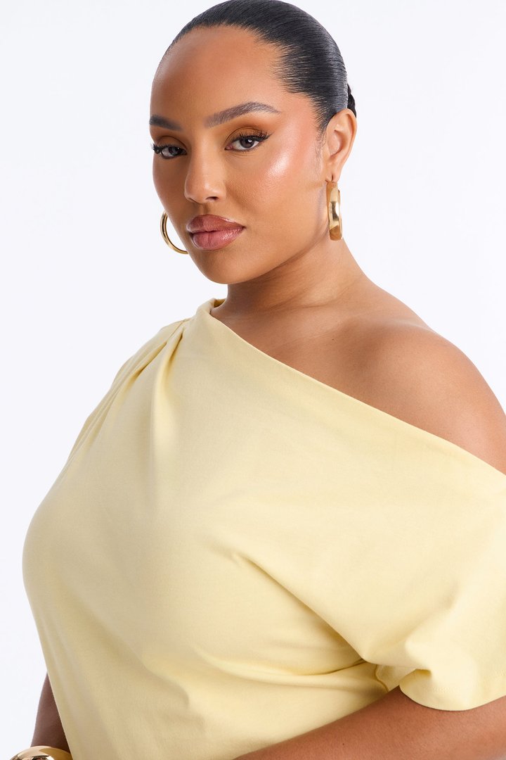 City Lounge Off Shoulder Short Sleeve T-Shirt - Butter Yellow