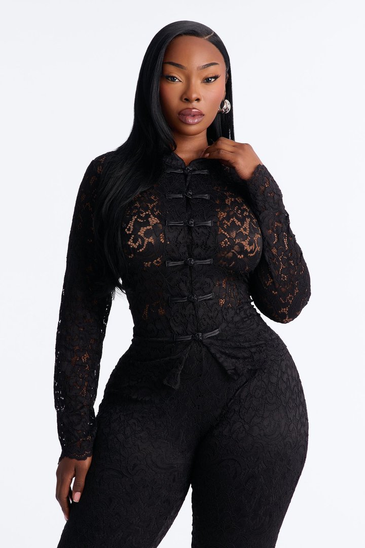 Le Fleur Lace Long Sleeve Capri Set - Black