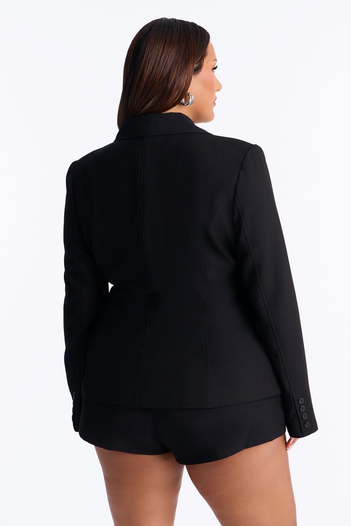 Julia Metal Clasp Fitted Blazer - Black