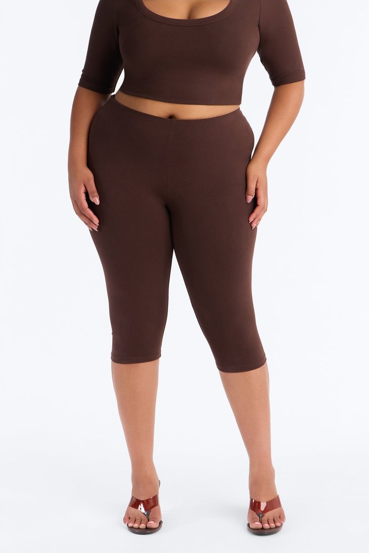 Quinn Low Rise Capri Legging - Chocolate