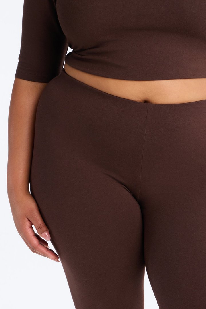Quinn Low Rise Capri Legging - Chocolate