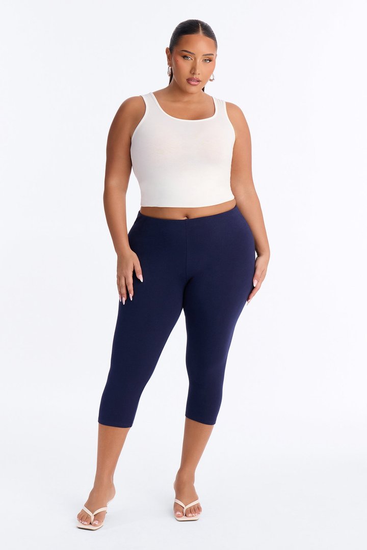 Quinn Low Rise Capri Legging - Navy