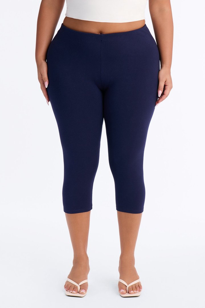 Quinn Low Rise Capri Legging - Navy