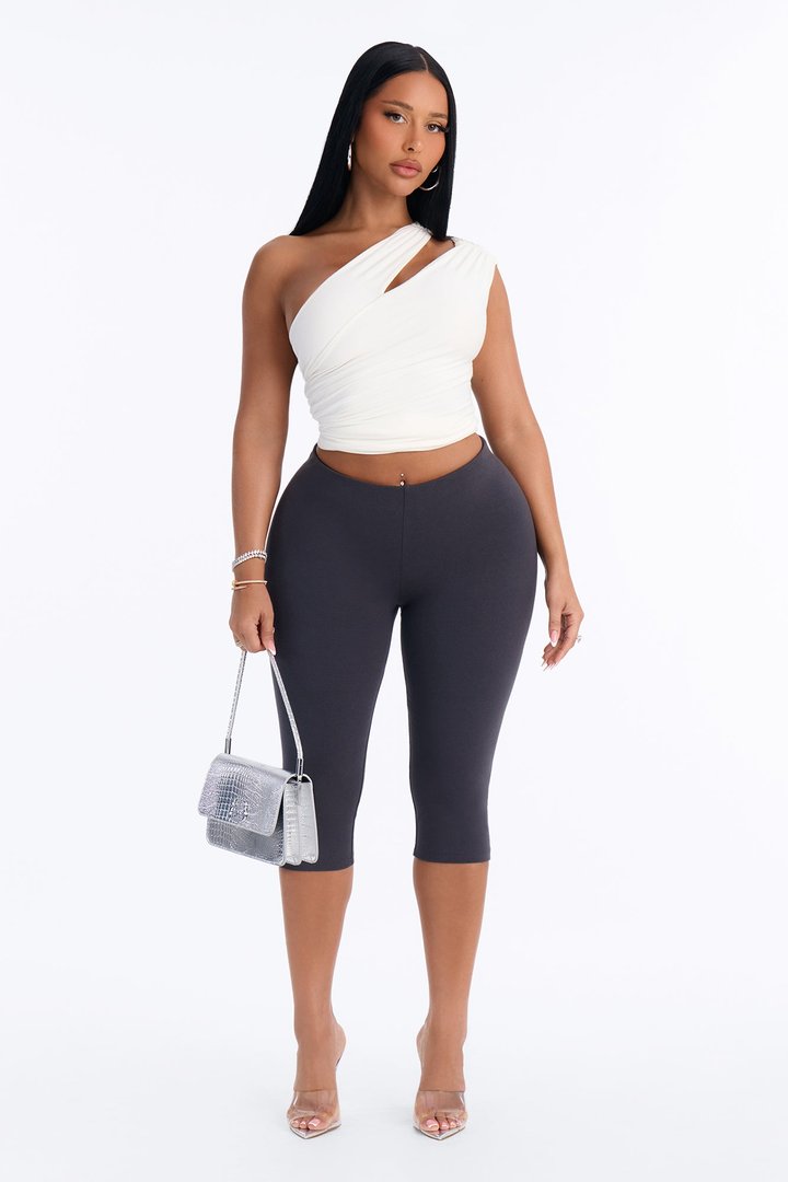 Quinn Low Rise Pedal Pusher Capri Legging - Charcoal