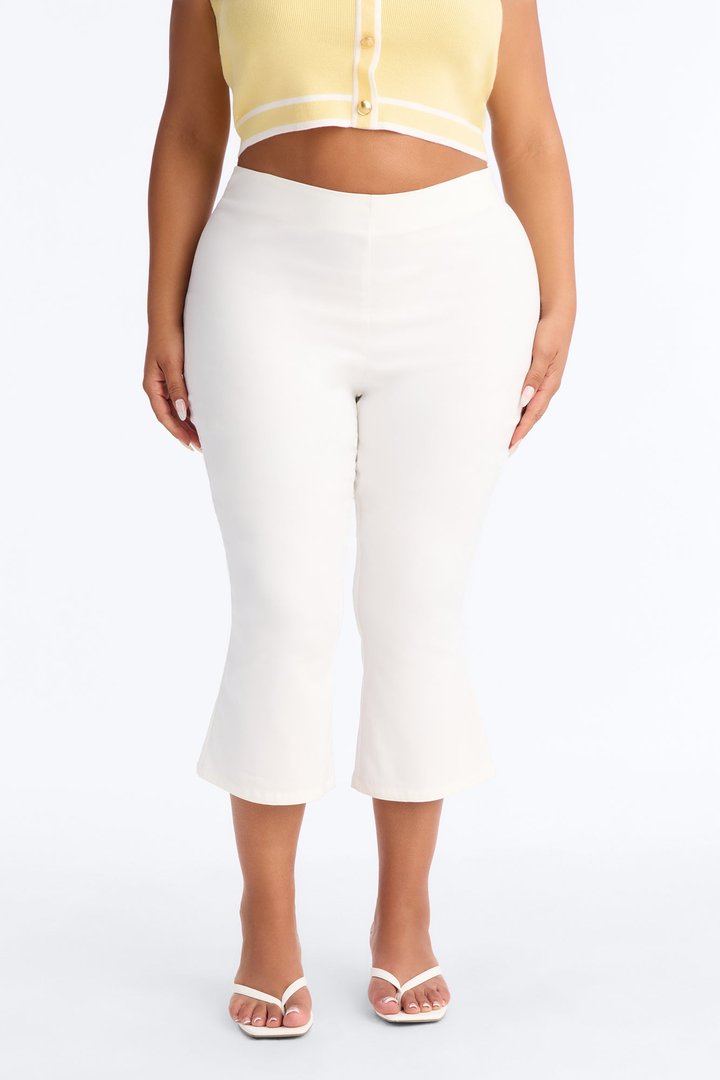 Lenora Capri Mid Rise Pant - White
