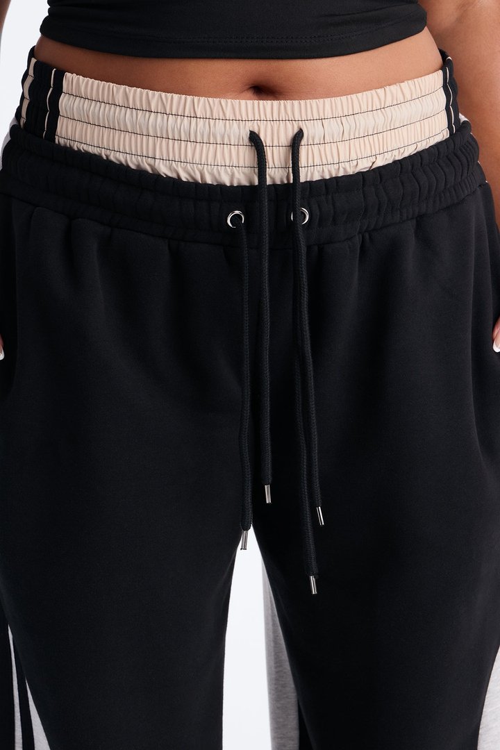 Amara Layered Fleece Lounge Pant - Black/Grey