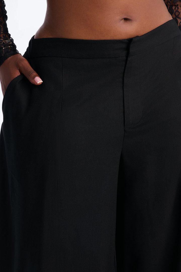 Isabella Low Rise Linen Paneled Pant - Black