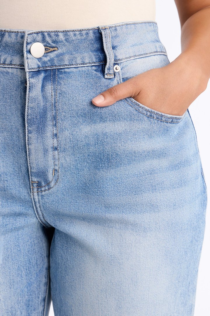 Everday Icon High Rise Stretch Straight Leg Jeans - Medium Wash