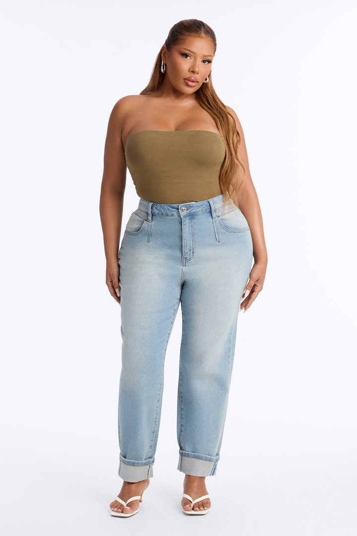 Kimmie Curvy High Rise Mom Jeans - Light Wash