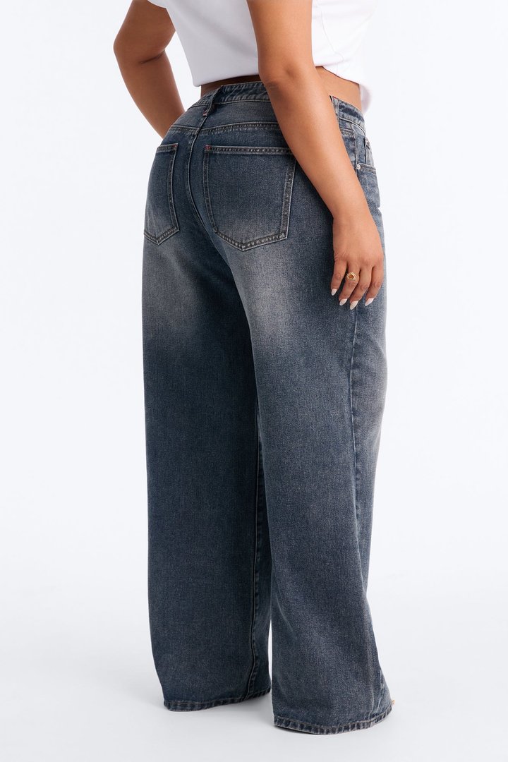 The 412 Low Rise Rigid Wide Leg Jeans - Dark Wash