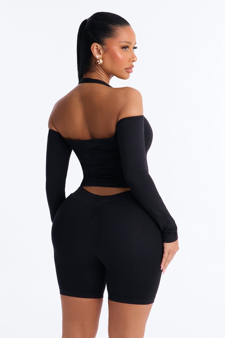 Seamless Smooth Off Shoulder Long Sleeve Halter Top - Black