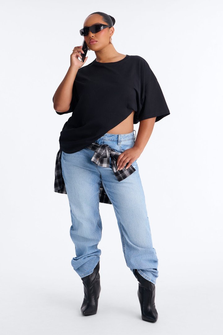 100% Premium Cotton Short Sleeve Boyfriend T-Shirt - Black