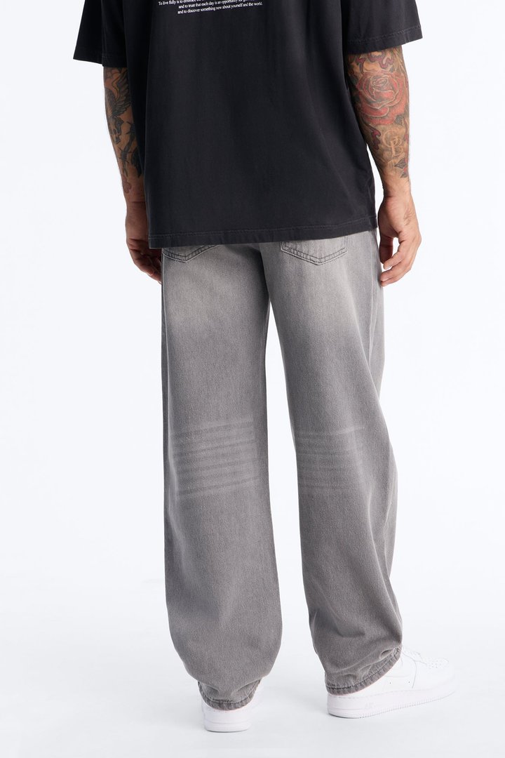 Essential Straight Rigid Jean - Dark Grey