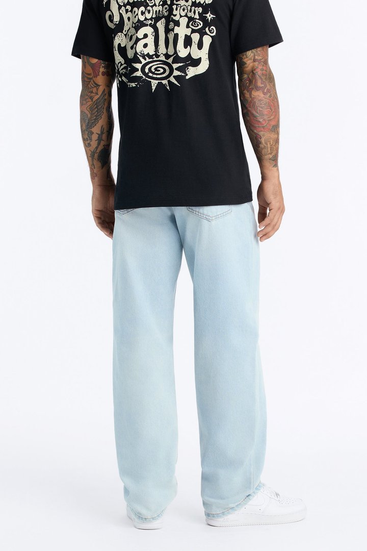 Essential Straight Rigid Jean - Light Wash