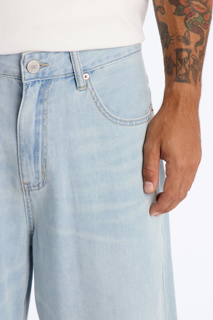 Everyday Hemp Baggy Denim Short - Light Blue Wash