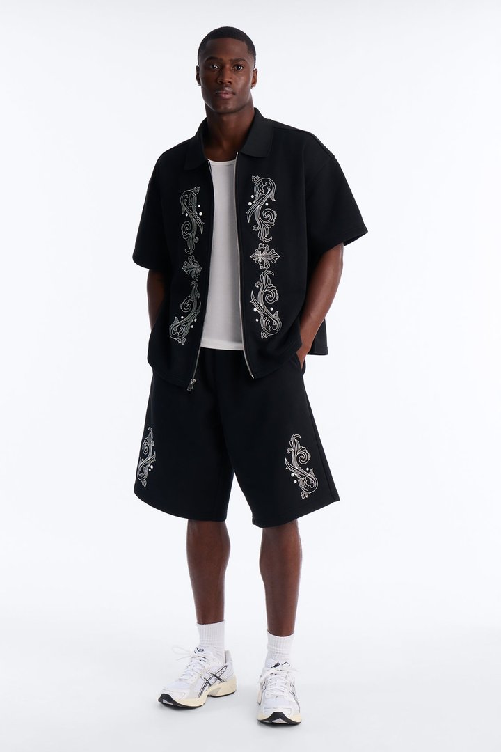 Royalty Pearl Embroidered Baggy Sweatshort - Black