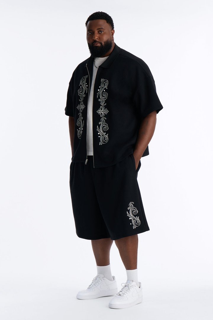 Royalty Pearl Embroidered Baggy Sweatshort - Black