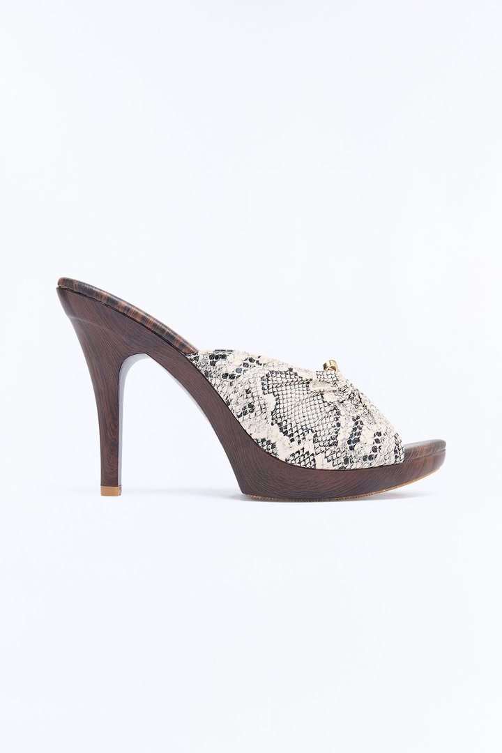 Hippie Wood Stiletto Heels - White/Black
