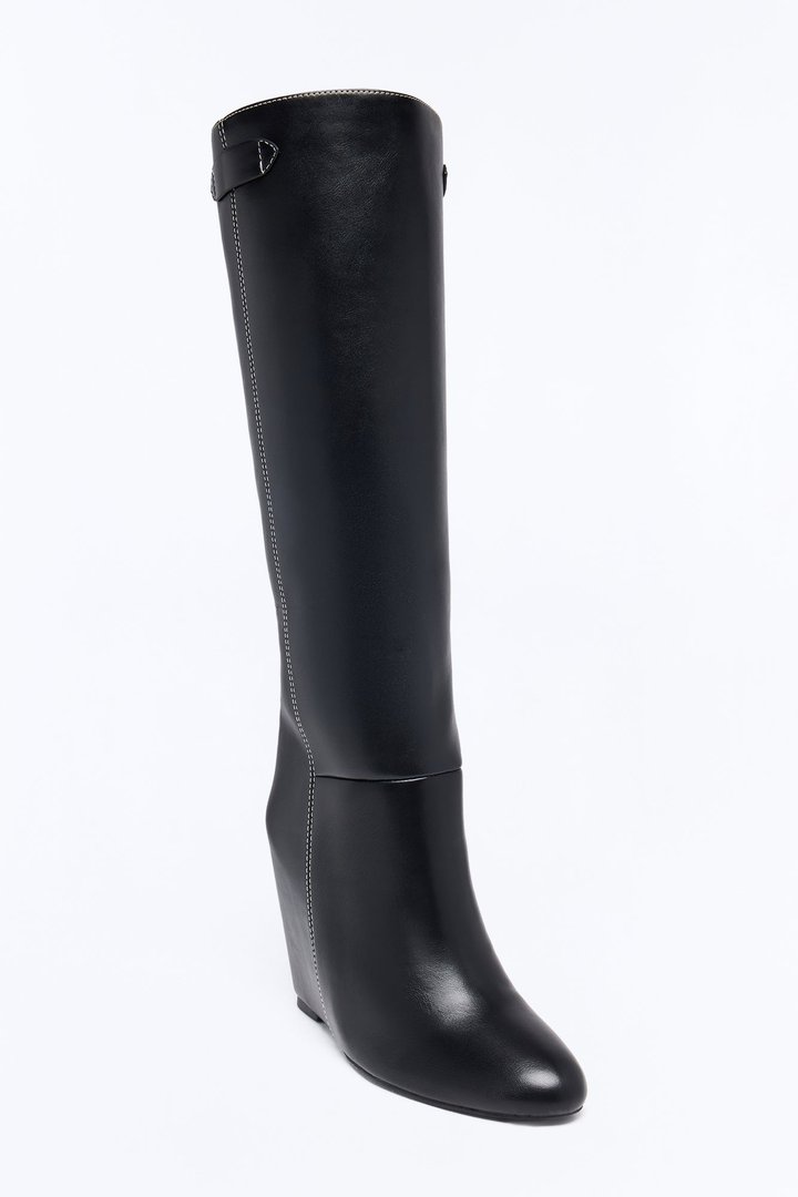 Crafted To Perfection Wedge Boots - Black