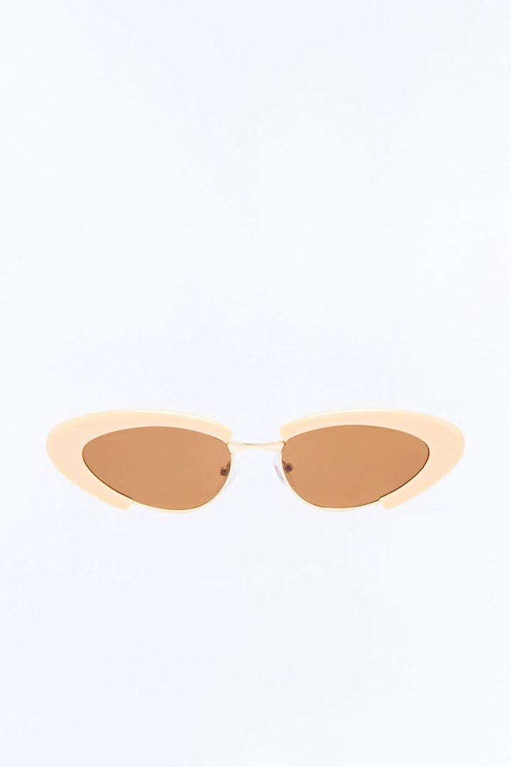 Pretty Catty Sunglasses - Nude