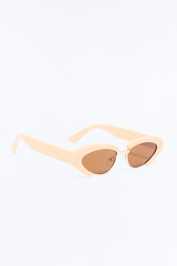 Pretty Catty Sunglasses - Nude