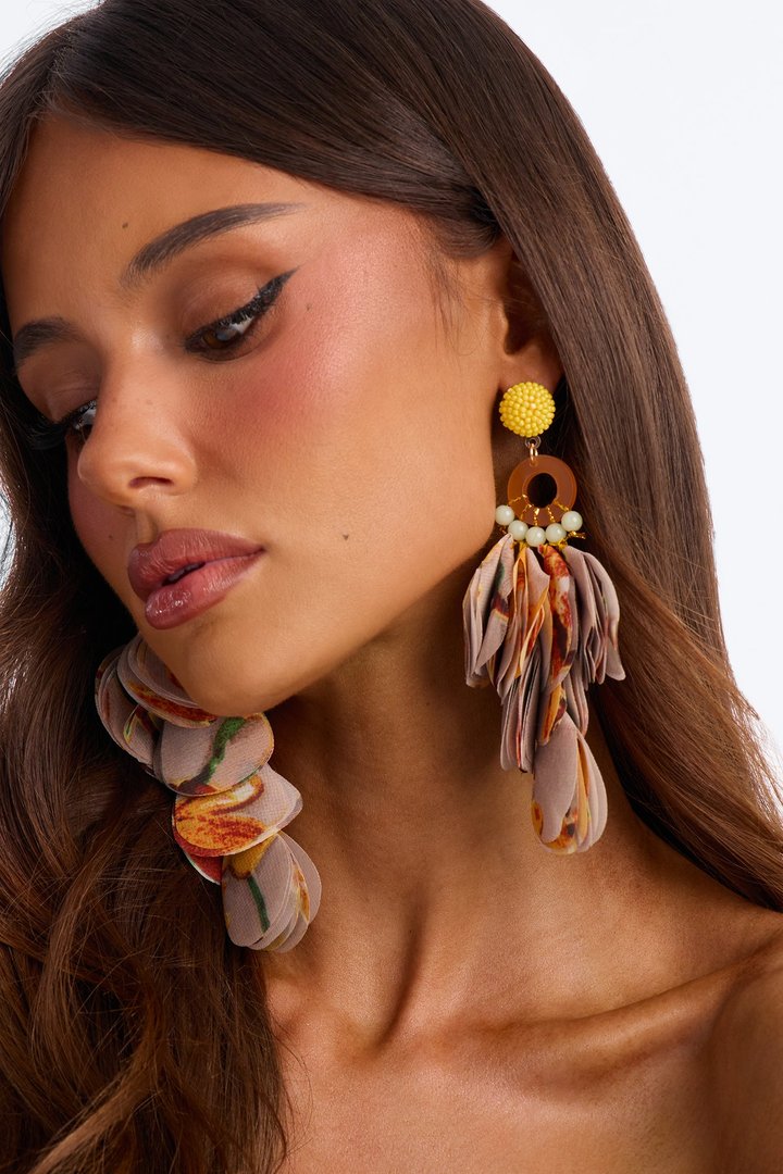 Frill Twirl Earrings - Taupe/combo