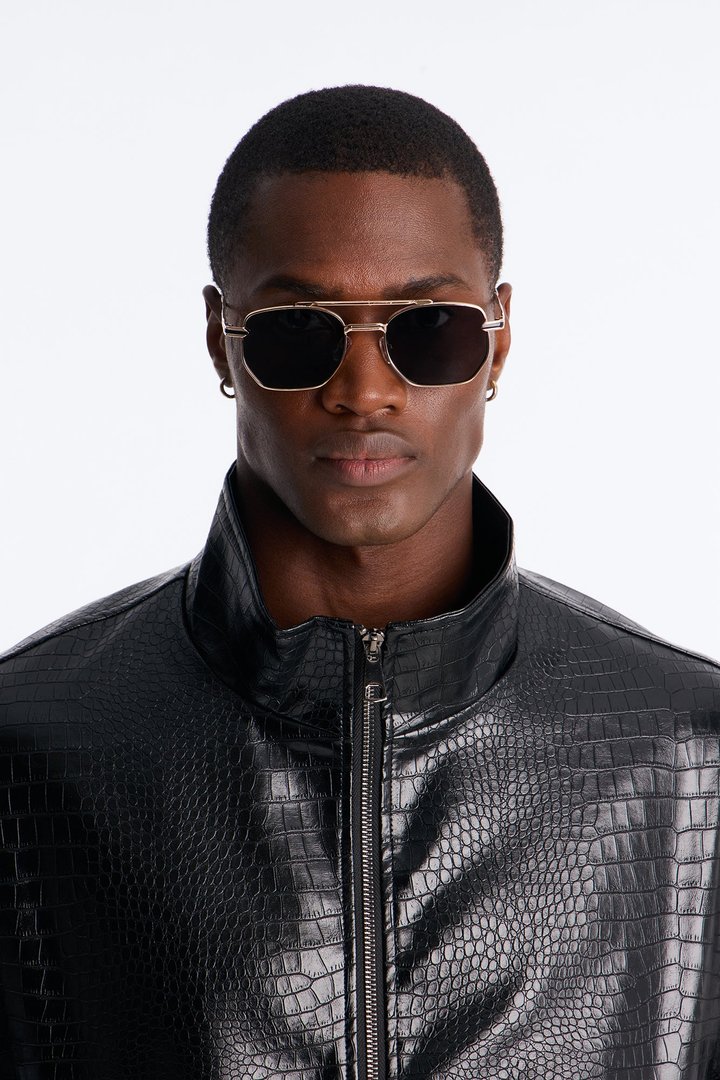 Lights Out Aviator Sunglasses - Black/Smoke