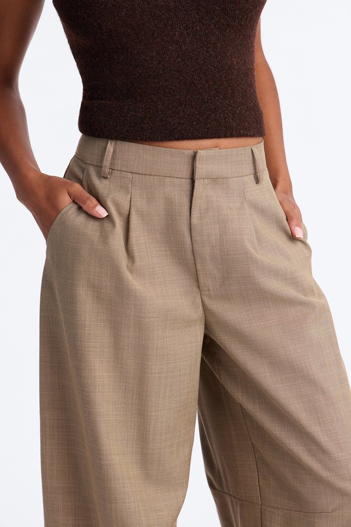 Sasha Pleated Barrel Leg Trouser - Brown