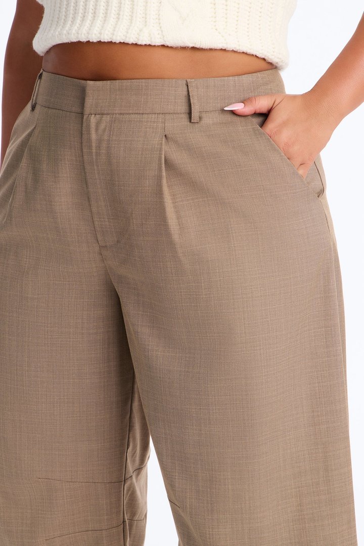 Sasha Pleated Barrel Leg Trouser - Brown