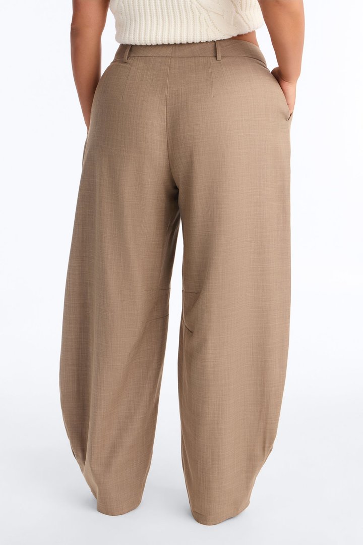 Sasha Pleated Barrel Leg Trouser - Brown
