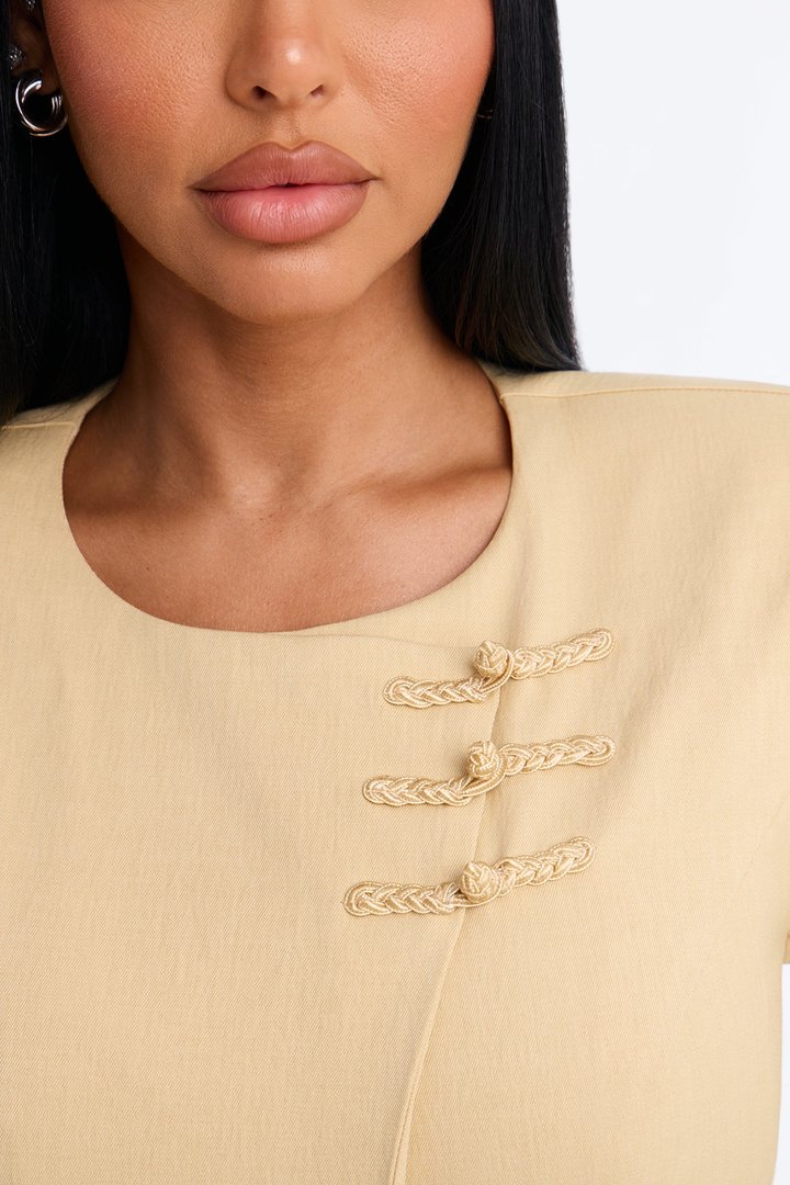Parris Cropped Frog Closure Trim Blazer - Honey