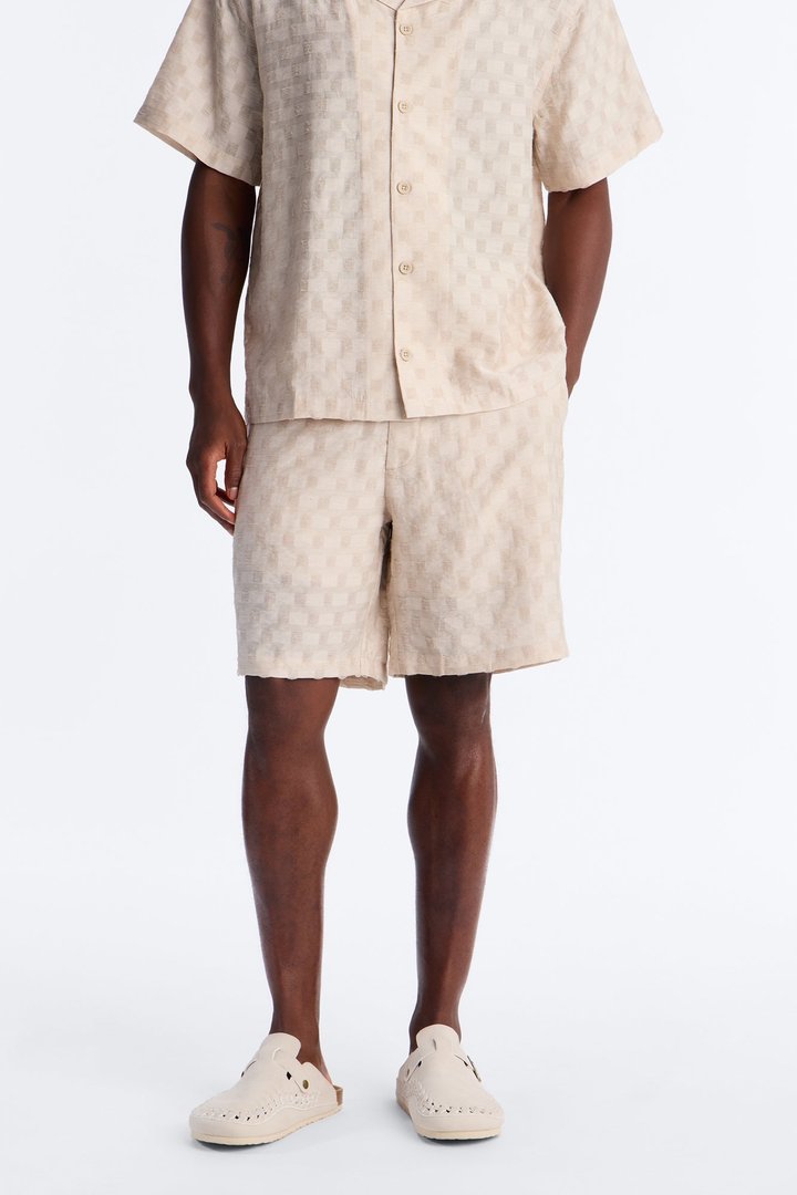 Hazy Textured Checkered Relaxed Short - Taupe