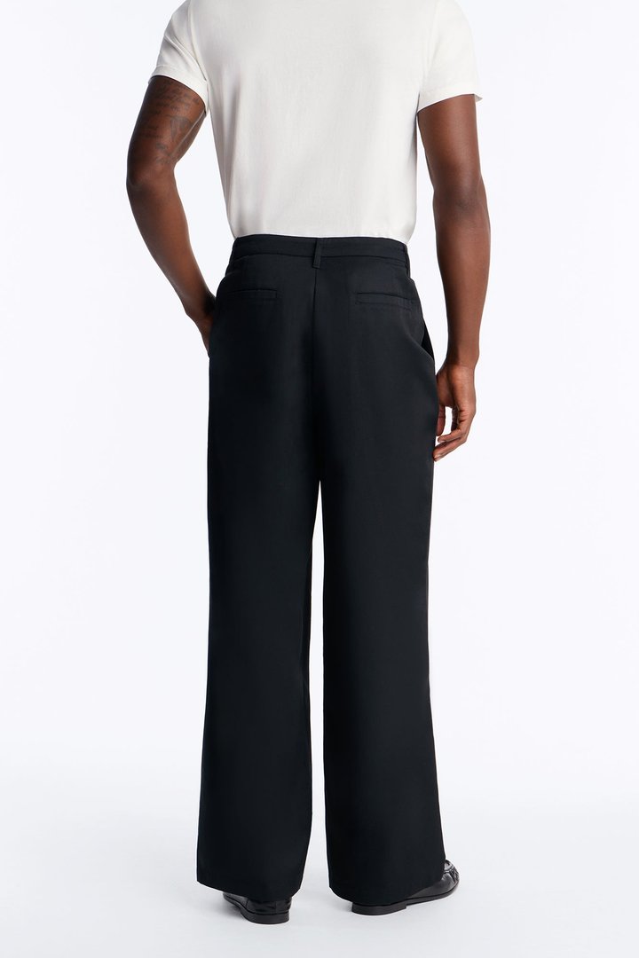 On The Low Baggy Pleated Pant - Black
