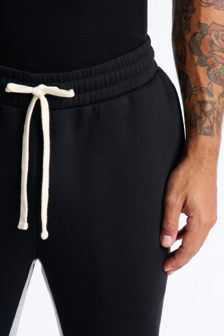 Tayson Flared Sweatpants - Black