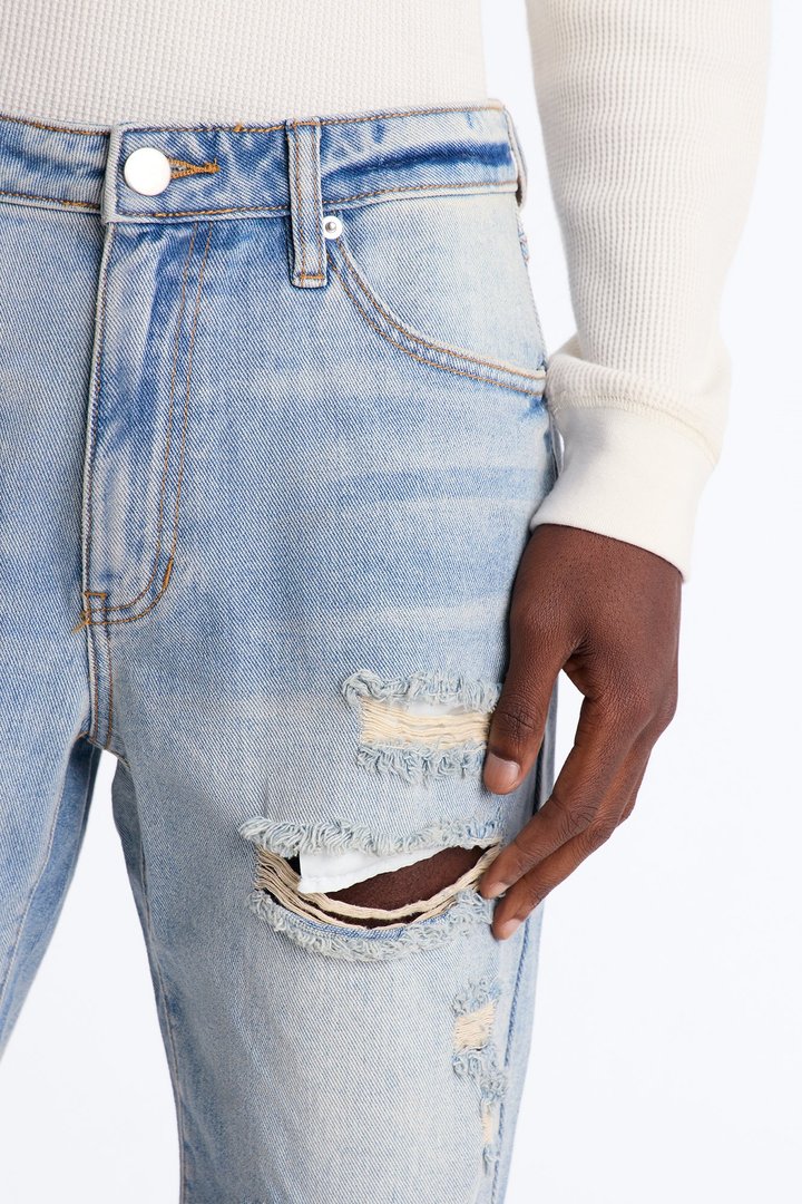 Back To It Distressed Raw Hem Slim Denim Shorts - Light Wash