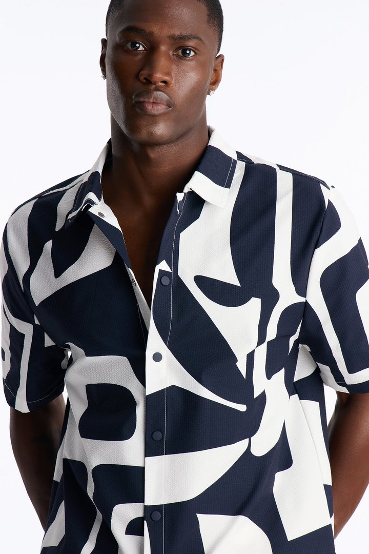 Seersucker Abstract Geo Printed Closed Collar Shirt - Navy/combo