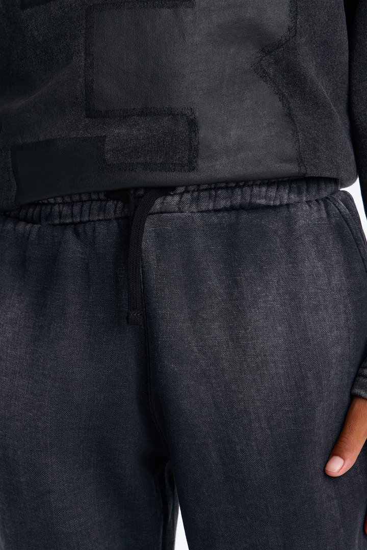 Mini Acid Wash Heavyweight Slim Flare Sweatpants - Black