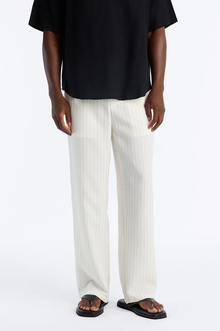 Off Stitch Relaxed Pant - Cream/combo