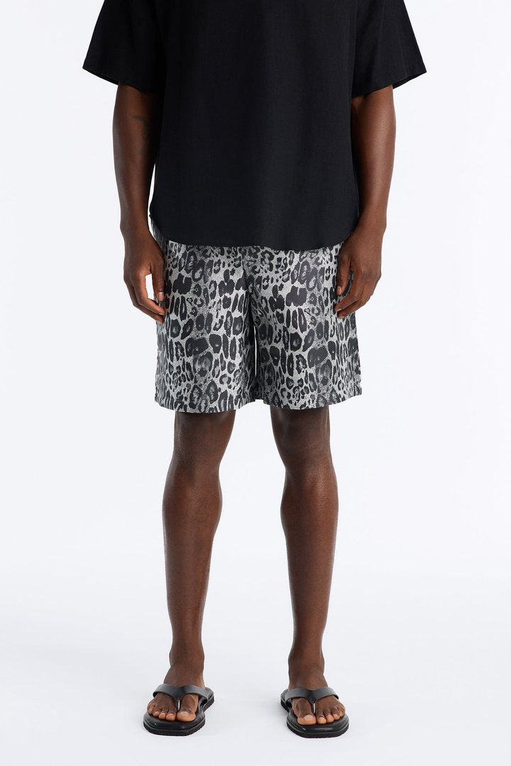 Onyx Leopard Relaxed Short - Grey/combo