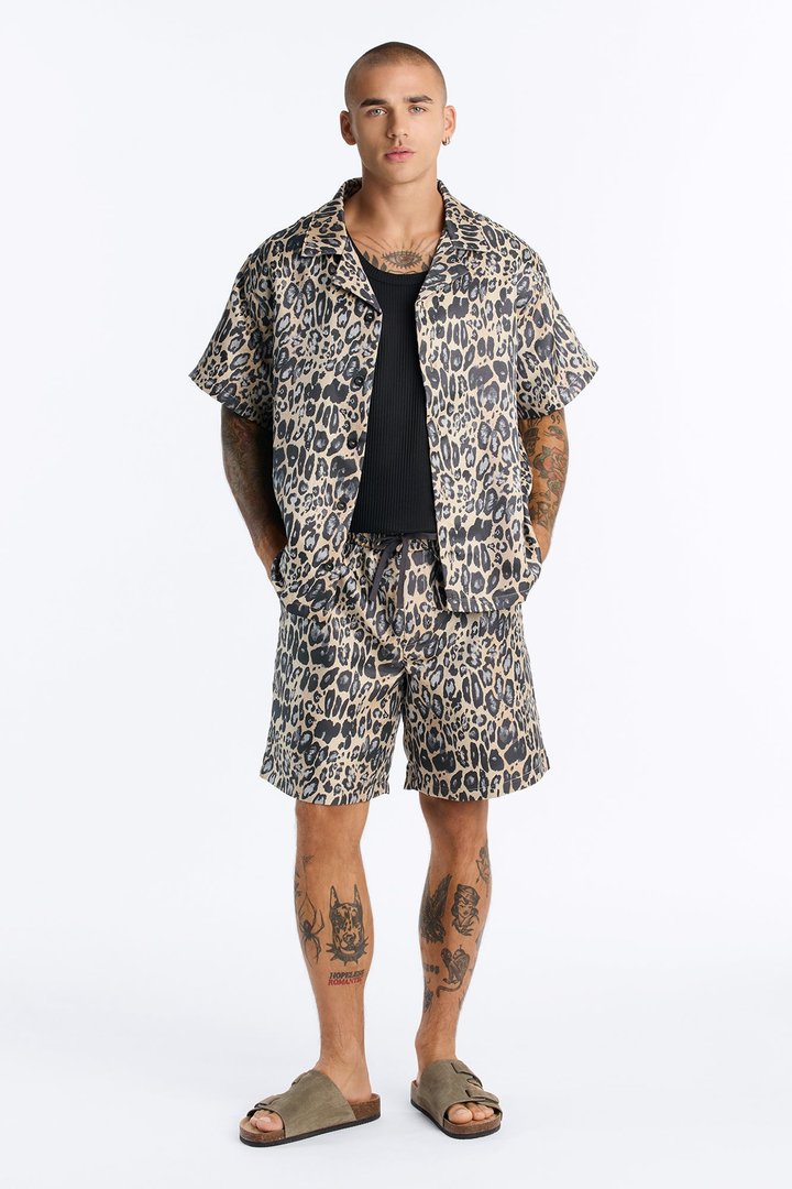 Onyx Leopard Relaxed Short - Khaki/combo