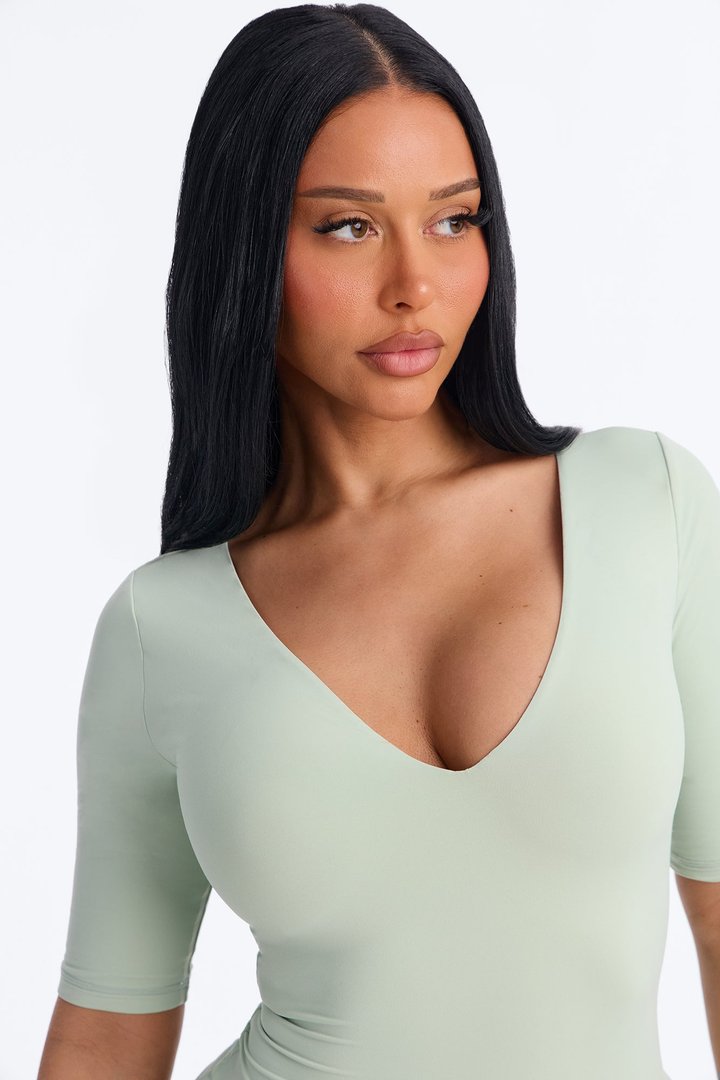 Second Skin Deep U Neck Elbow Sleeve Top - Mint
