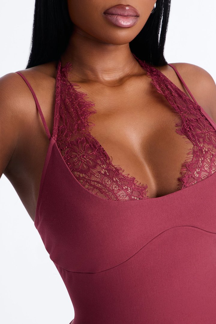 Kaylani Lace Trim Halter Top - Burgundy