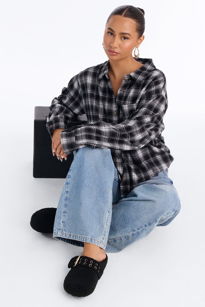 Collie Buckle Sherpa Flats - Black