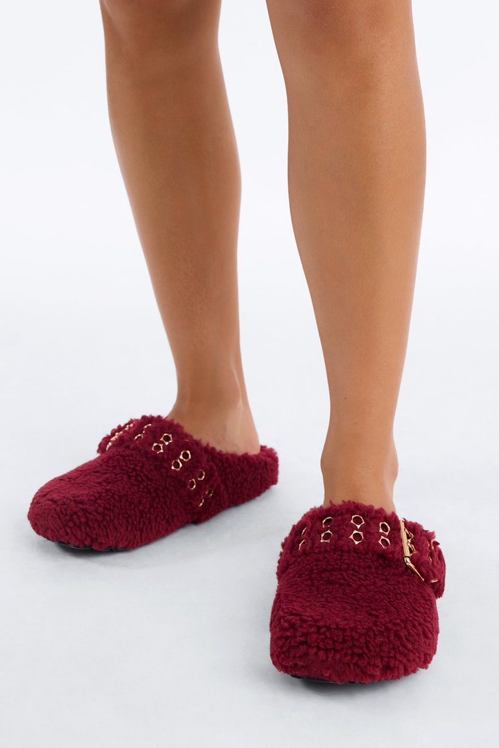 Collie Buckle Sherpa Flats - Red