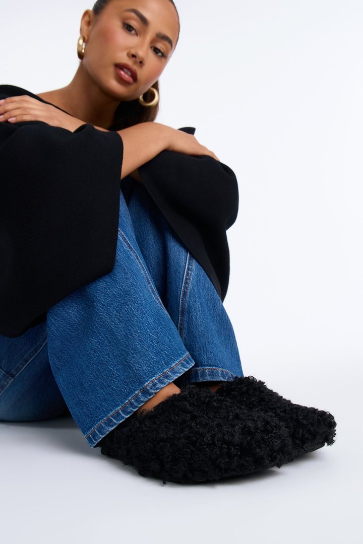 Kari Sherpa Flats - Black